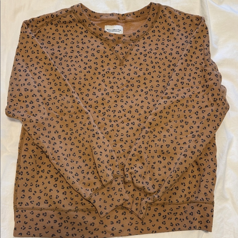 Abercrombie & Fitch crew sweater Tan Leopard Print Pullover